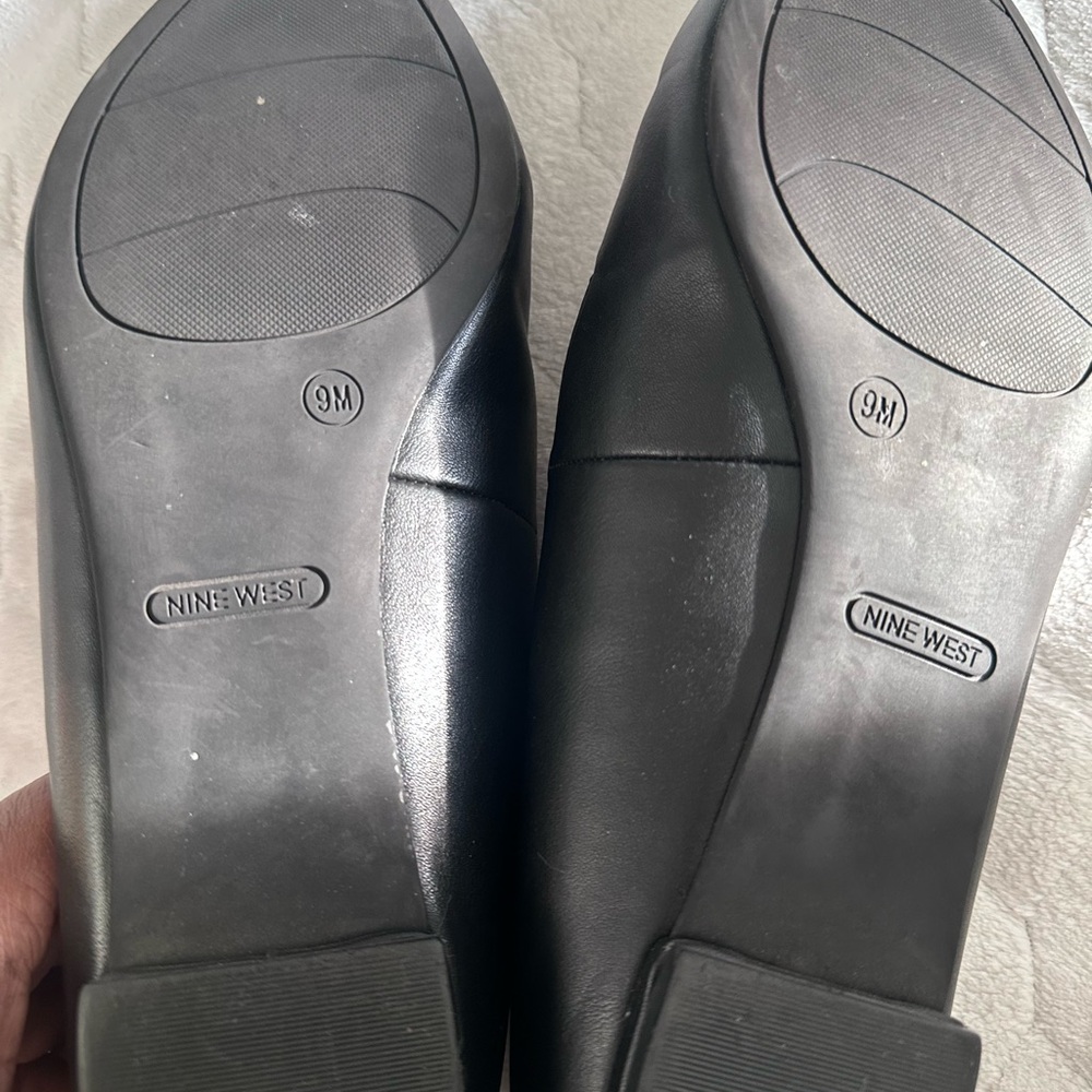 Nine West Black Pointed-Toe Slip On Flats Sz 9 - Picture 7 of 7